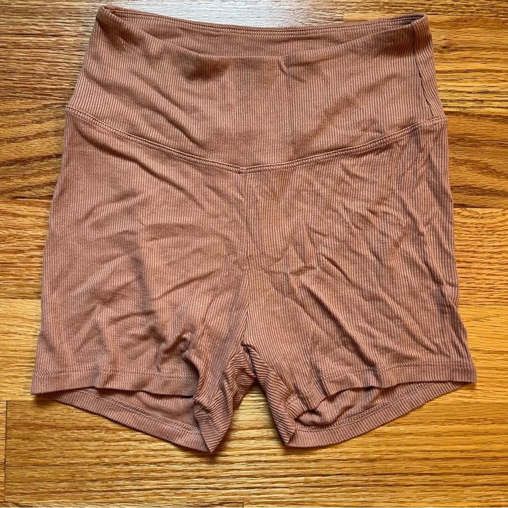 Year of Ours light brown ribbed shorts size XS